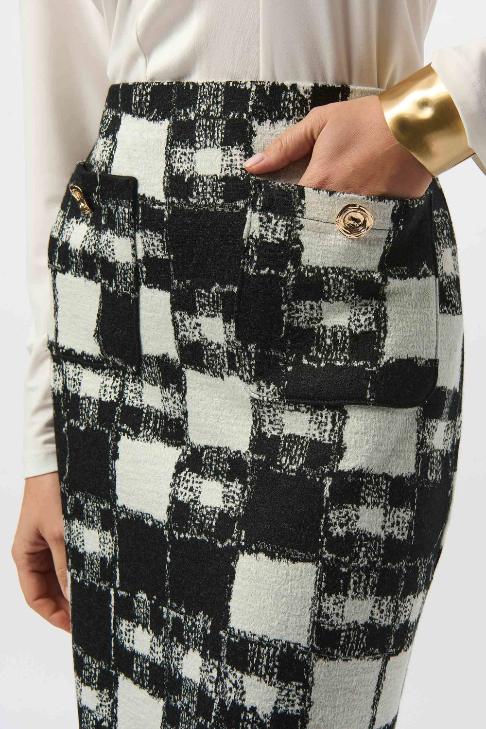 Joseph Ribkoff Jacquard Sweater Plaid Print Pull-On Skirt Style 
253146 - Black/Cream